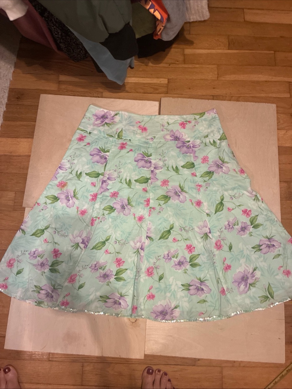 Jones New York Sz 10 Floral A-Line Skirt in Mint with Lavender Blooms